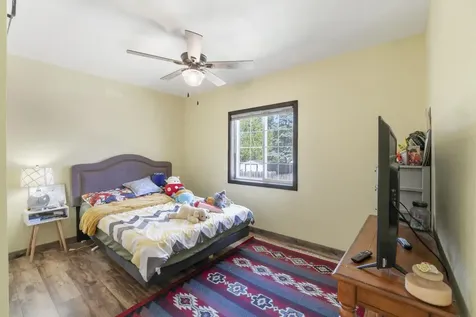 1324 W 6th Street Waterloo IA 50702