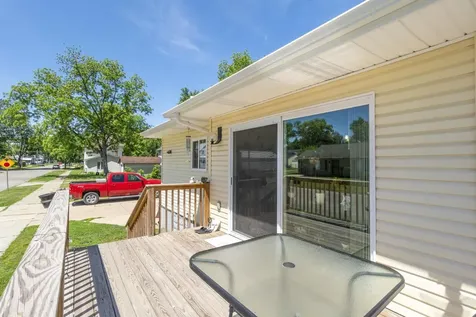 1324 W 6th Street Waterloo IA 50702