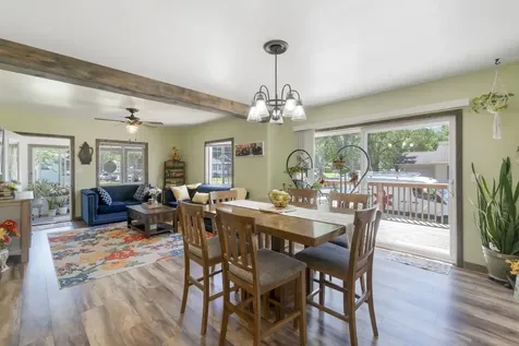 1324 W 6th Street Waterloo IA 50702
