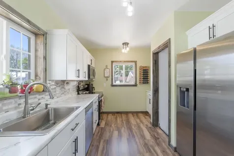 1324 W 6th Street Waterloo IA 50702