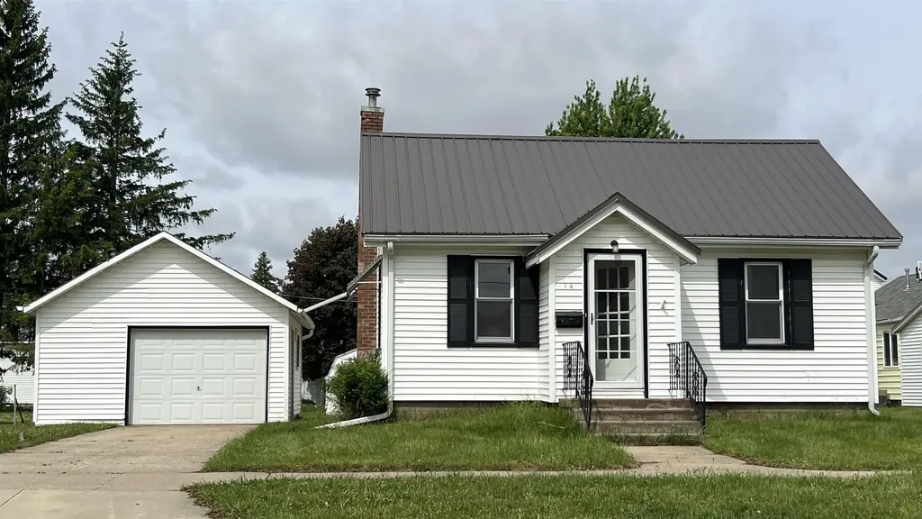 14 N Maple Avenue New Hampton IA 50659