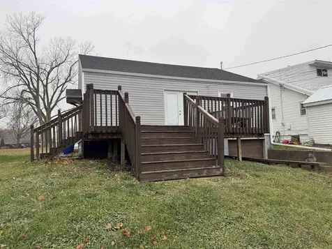 827 NE 1st Avenue Oelwein IA 50662