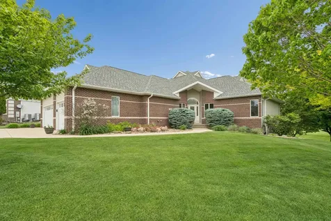 4011 Pheasant Drive Cedar Falls IA 50613