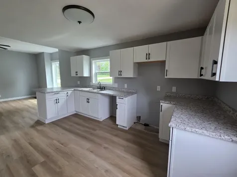 608 W Delaware Street Manchester IA 52057