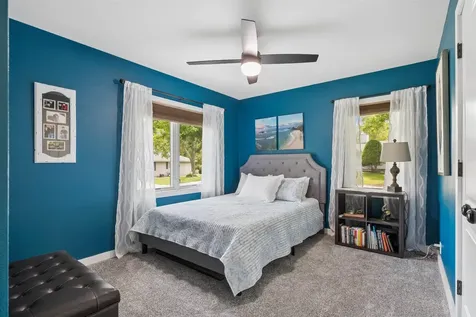 1621 Picturesque Drive Cedar Falls IA 50613
