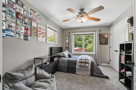 1621 Picturesque Drive Cedar Falls IA 50613