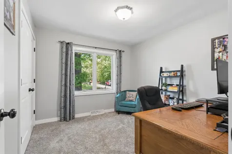1621 Picturesque Drive Cedar Falls IA 50613