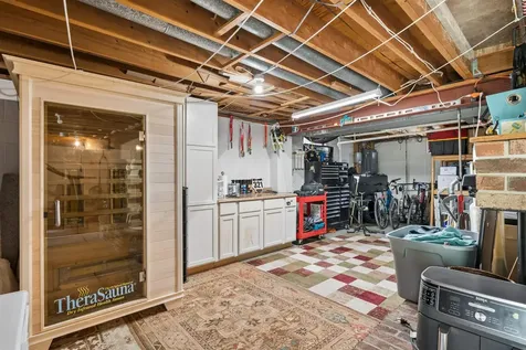 1621 Picturesque Drive Cedar Falls IA 50613