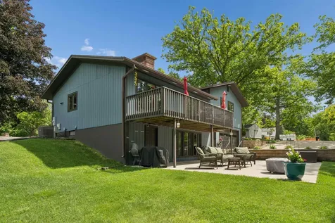 1621 Picturesque Drive Cedar Falls IA 50613