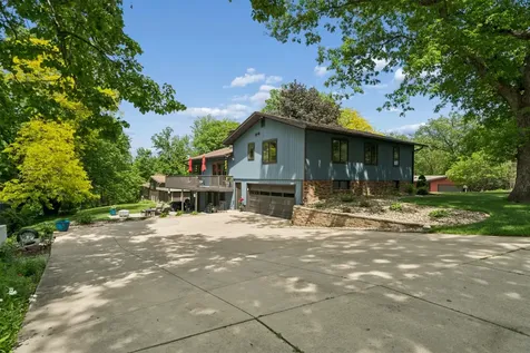1621 Picturesque Drive Cedar Falls IA 50613