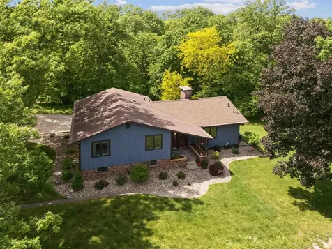 1621 Picturesque Drive Cedar Falls IA 50613