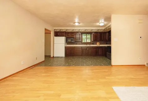 206 NW 24th Street Waverly IA 50677