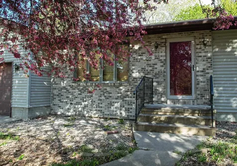 206 NW 24th Street Waverly IA 50677