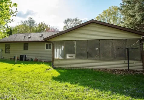 206 NW 24th Street Waverly IA 50677