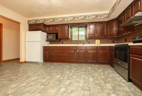206 NW 24th Street Waverly IA 50677