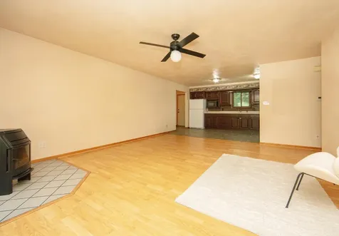 206 NW 24th Street Waverly IA 50677