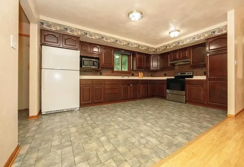 206 NW 24th Street Waverly IA 50677