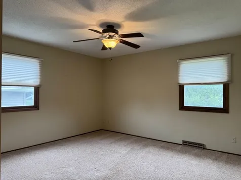 511 Ridgeway Street Denver IA 50622
