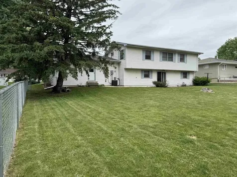 511 Ridgeway Street Denver IA 50622