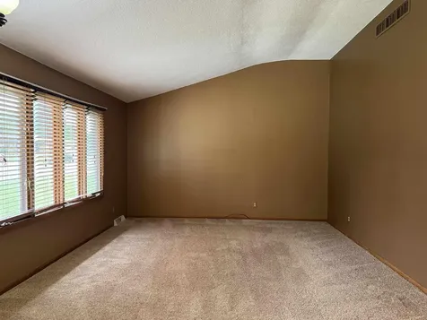 511 Ridgeway Street Denver IA 50622