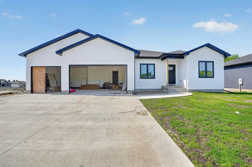 524 Sands Avenue Janesville IA 50647