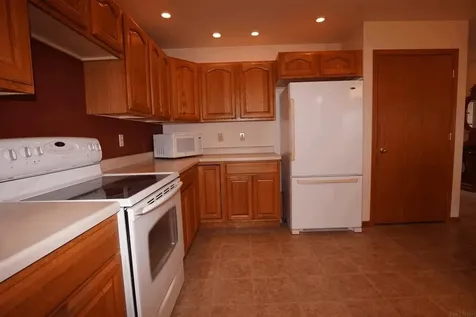 301 Meadow Lane Charles City IA 50616