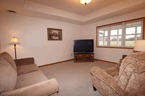 301 Meadow Lane Charles City IA 50616