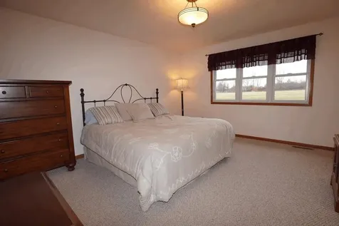 301 Meadow Lane Charles City IA 50616