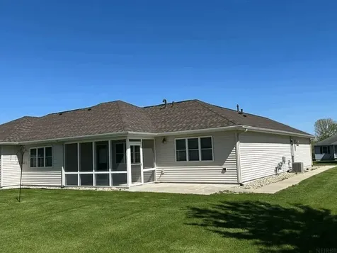 301 Meadow Lane Charles City IA 50616