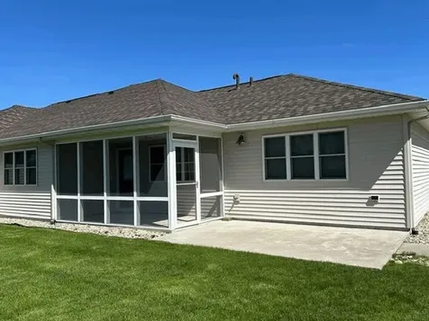 301 Meadow Lane Charles City IA 50616