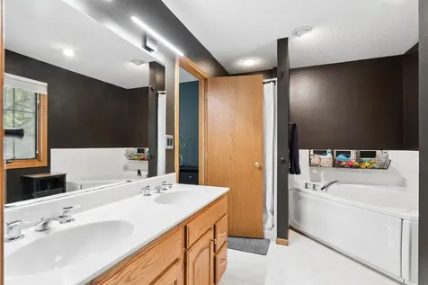 625 Baker Drive Cedar Falls IA 50613