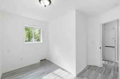 1228 Lyon Avenue Waterloo IA 50702