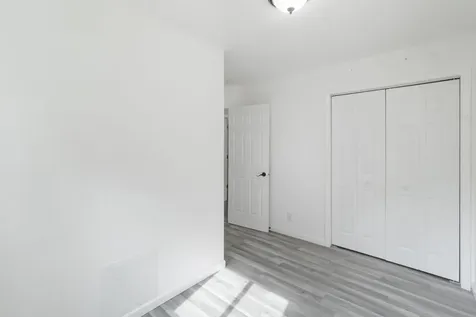 1228 Lyon Avenue Waterloo IA 50702