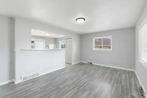 1228 Lyon Avenue Waterloo IA 50702