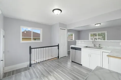 1228 Lyon Avenue Waterloo IA 50702