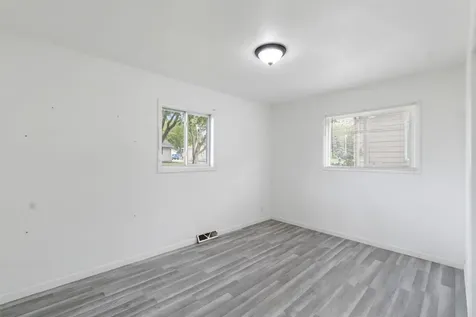 1228 Lyon Avenue Waterloo IA 50702