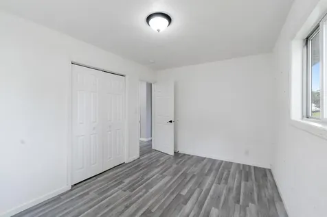 1228 Lyon Avenue Waterloo IA 50702