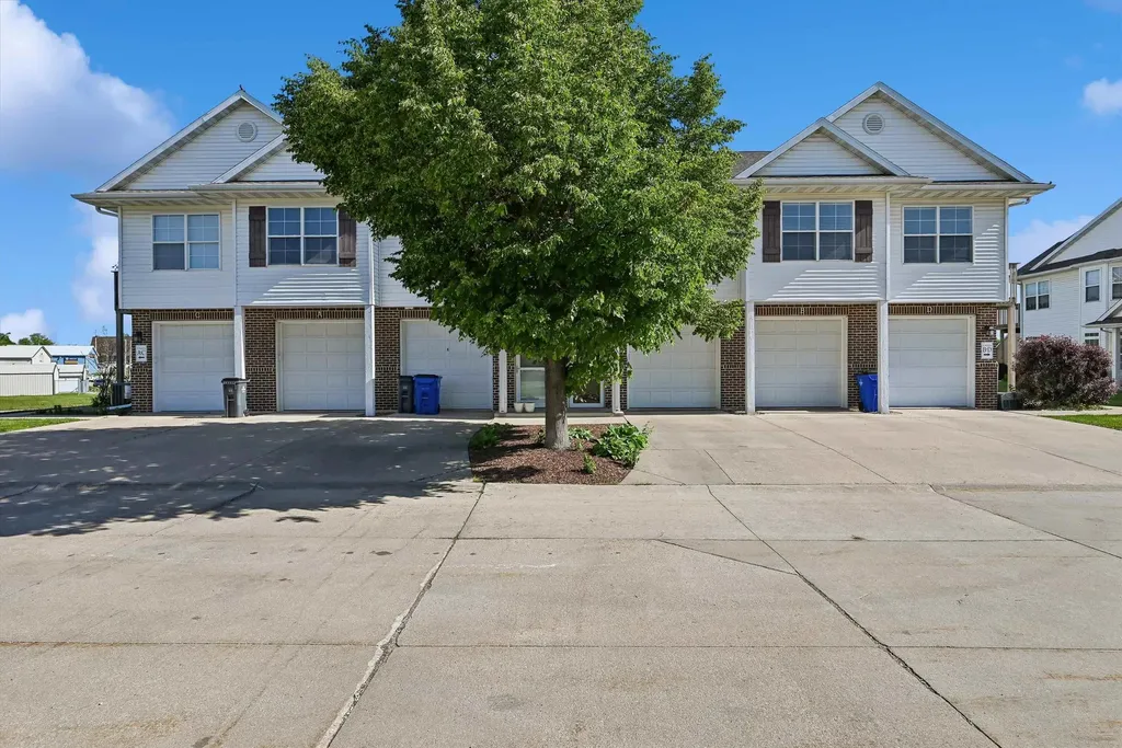4622 NW 1st Avenue Cedar Rapids IA 52405