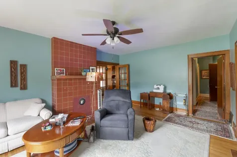 1810 W 4th Street Waterloo IA 50701