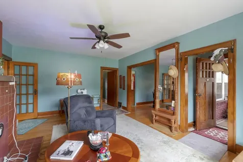 1810 W 4th Street Waterloo IA 50701