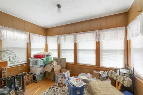 1810 W 4th Street Waterloo IA 50701