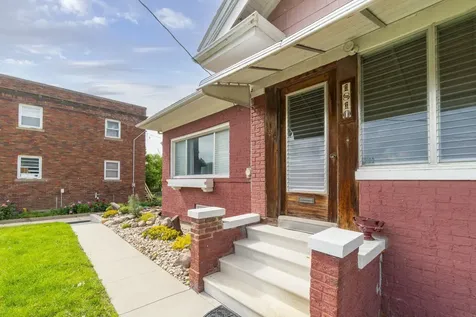 1810 W 4th Street Waterloo IA 50701
