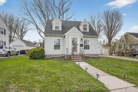 1515 Tremont Street Cedar Falls IA 50613
