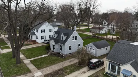 1515 Tremont Street Cedar Falls IA 50613