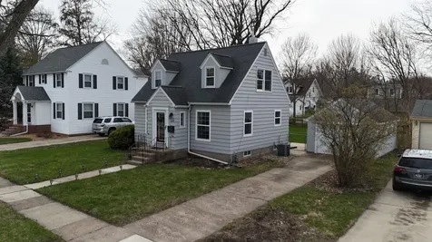 1515 Tremont Street Cedar Falls IA 50613