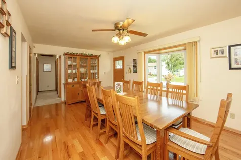 1831 4th Avenue NW Waverly IA 50677