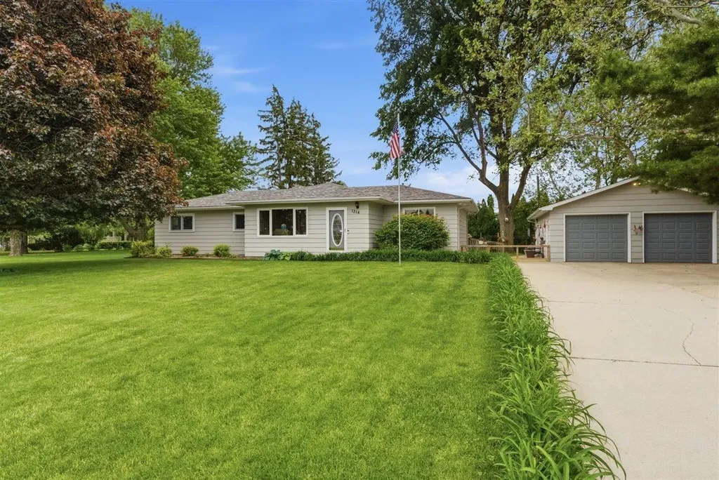 1314 Jersey Lane Waterloo IA 50701