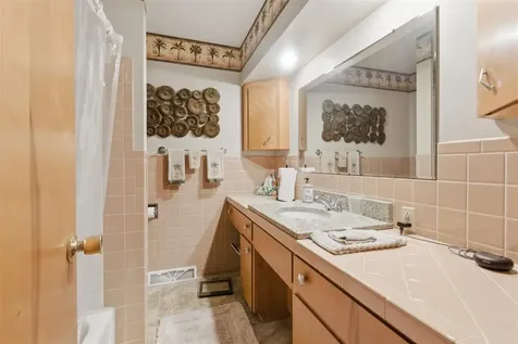 1314 Jersey Lane Waterloo IA 50701