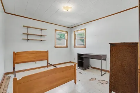 714 6th Street NE Independence IA 50644