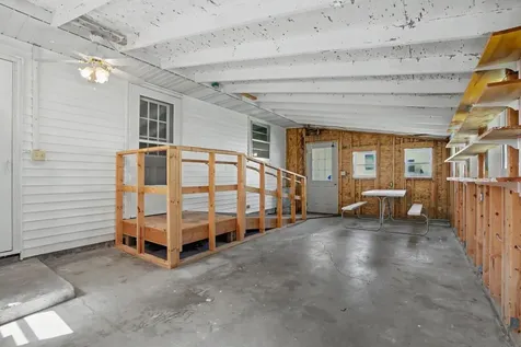 714 6th Street NE Independence IA 50644